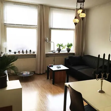 Apartment House With Garden, 10 Min From Centre