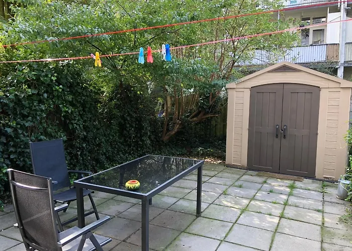 Апартаменты House With Garden, 10 Min From Centre *