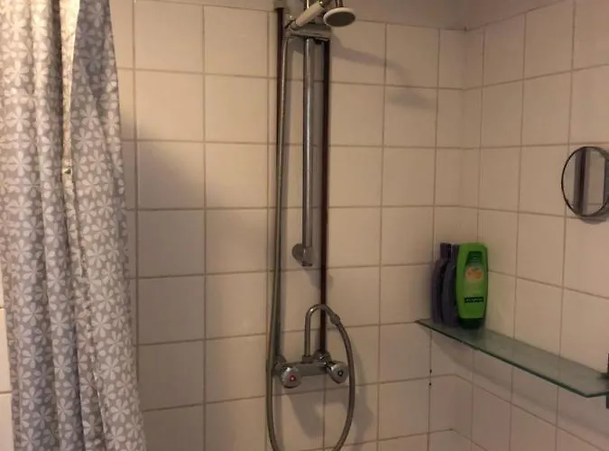 House With Garden, 10 Min From Centre Апартаменты